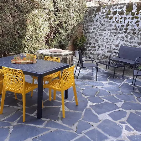 Maison Du Soleil Chez Isa Vakantiehuis Polignac (Haute-Loire)