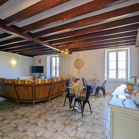 Vakantiehuis Maison Du Soleil Chez Isa Polignac (Haute-Loire)
